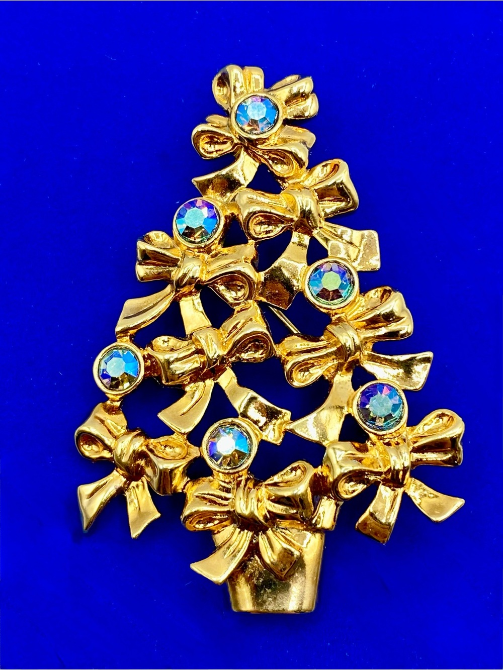 Vintage Avon AB Crystal Christmas Tree Brooch